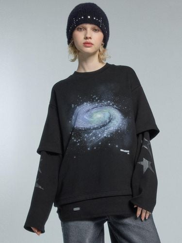 BLACK HOLE LAYERED SWEAT SHIRTS (BLACK) - OoH-AHh! - Modalova