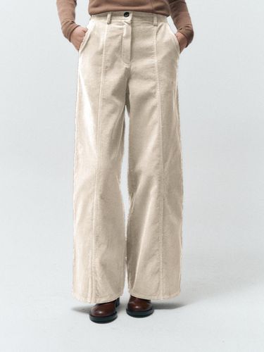 BASIC CORDUROY WIDE PANTS, CREAM - MMAK - Modalova