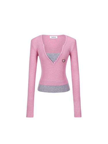 Betty Boop button Layered V-neck Knitwear_Pink - ULKIN CANVAS - Modalova