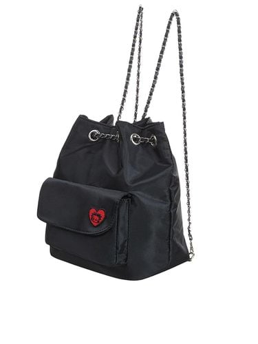 Betty Boop Front Pocket Chain Bucket Backpack_Blac - ULKIN CANVAS - Modalova