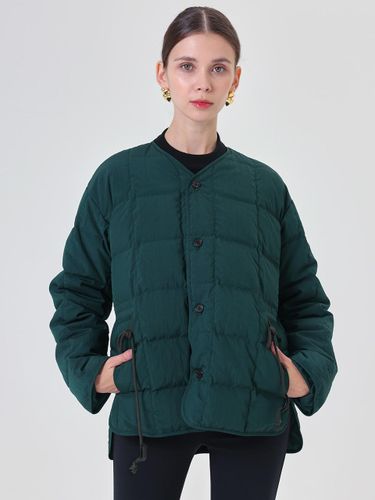 Button Down Padding (Dark Green) - pelote - Modalova