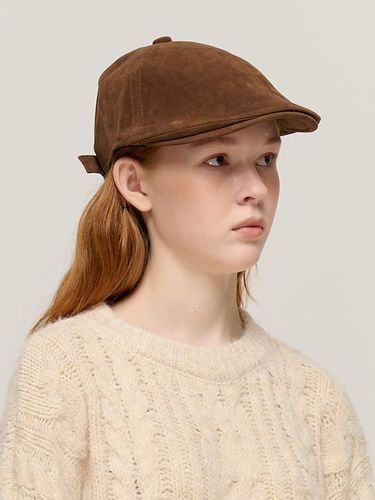 Classic Mood Suede Hunting Cap (Dark Brown) - CARGOBROS - Modalova