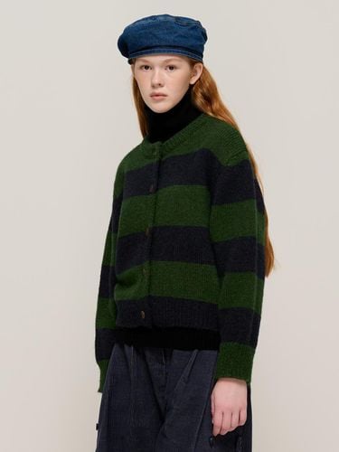 Minimal stripe Point Round Cardigan (Green) - CARGOBROS - Modalova