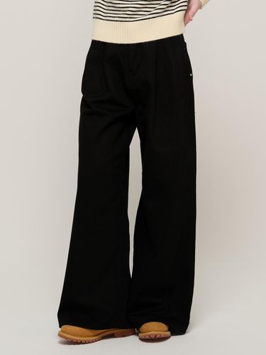 Premium Cotton Two Tuck Wide Pants (Black) - CARGOBROS - Modalova