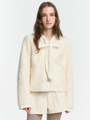 Velvet Ribbon Decorated Fur Jacket (MOEDJK14MIV) - marieclaire - Modalova