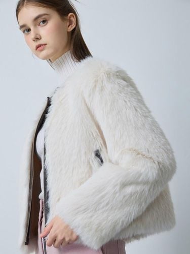 Leather Coloring Cropped Fur Jacket IV_C244PSJ611 - CC collect - Modalova