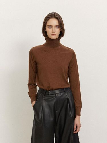 Silk Cashmere High Neck Knit Deep Camel - Mare di mari - Modalova