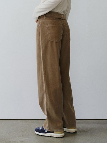 Buckle corduroy pants - URAGO - Modalova