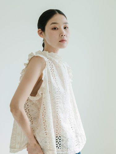 Eyelet Lace Cream Blouse - J VINEYARD - Modalova