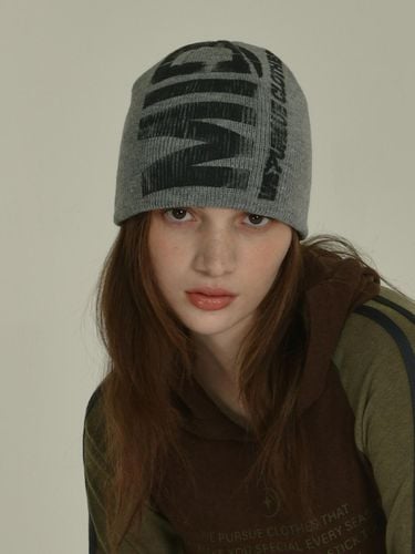 Mid beanie (grey) - MIDNIGHT MOVE - Modalova