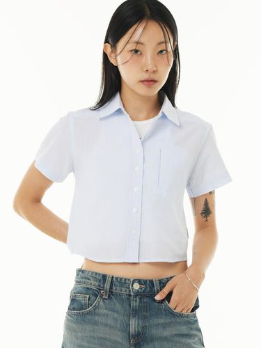 SEERSUCKER POCKET CROP STRIPE SHIRTS (SKY BLUE) - PIECEMAKER - Modalova