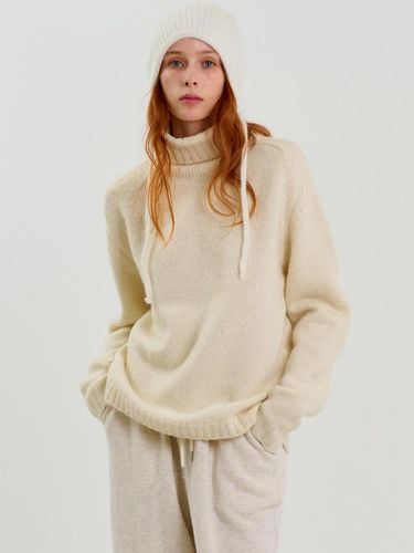 Basic Turtle Neck Sweater - RAVEROUS - Modalova