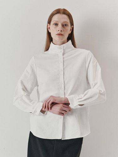 WD_Solid color high neck shirt_WHITE - We’Dee - Modalova