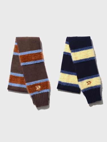 P LOGO STRIPE KNIT MUFFLER (2COLORS) - PIECEMAKER - Modalova