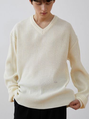 Washable Basic V-neck Knitwear_White - Trip LE Sens - Modalova