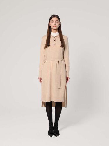 Cashmere Hooded Slit Belt Long Dress [Beige] (UFJKOP471C) - UNIT - Modalova