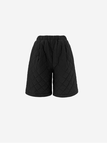 Quilted Baggy Fit Bermuda Pants [Black] - LA KOSMO - Modalova