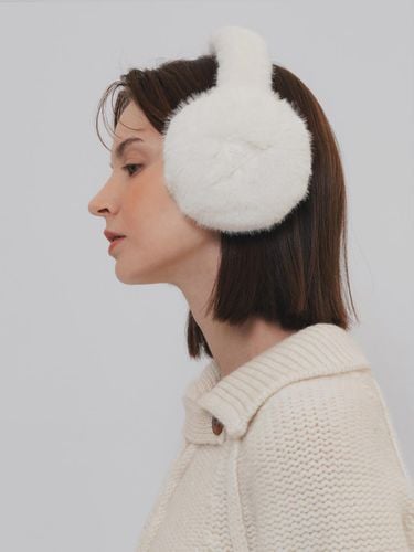 Luxurious Soft Eco Fur Ear Warmer [Beige] - OBER GOLF & SPORTS - Modalova