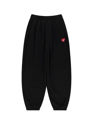 Heart Patch Balloon Fit Fleece-Lined Jogger Pants [Black] - Wacky Willy - Modalova