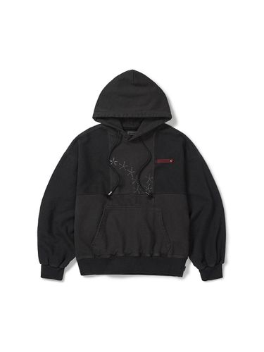 Grid Heavy Terry Cotton Hoodie [Washed Black] - karactor - Modalova