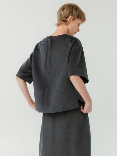 Cashmere Lined Feminine Blouse [Charcoal] - RRACE - Modalova