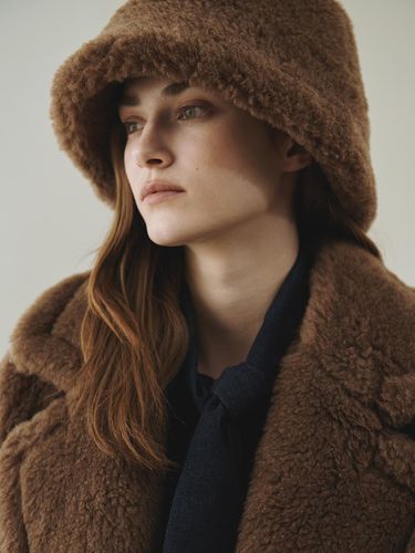 Fur Wool Silk Teddy Bear Bucket Hat [Dark Brown] - LeftSeoul - Modalova