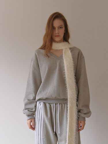 V-neck Fluffy Cotton Oversized Sweatshirt - PROJECT WAVE - Modalova