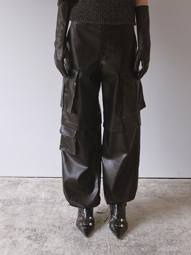 Multi Pocket High Rise Leather Look Pants [] - PROJECT WAVE - Modalova