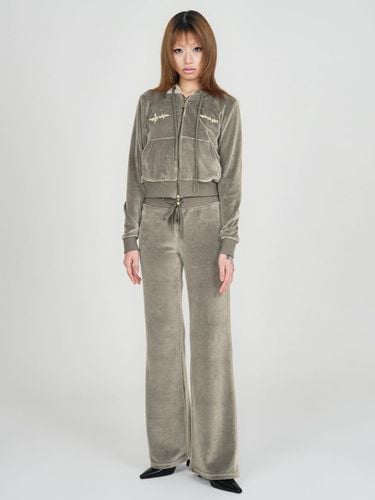 Velour Wide-leg Semi-low Waist Track Pants [Moss Green] - EXPIRED GIRL - Modalova