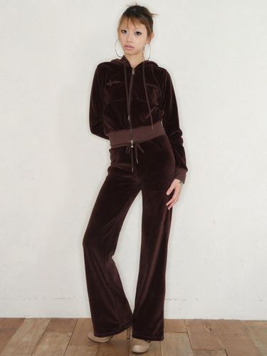 Velour Semi Low-waist Wide Fit Track Pants [Brown] - EXPIRED GIRL - Modalova