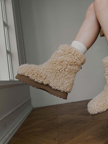 Premium Wool Curly Fur Teddy Bear Boots [Light Beige] - LeftSeoul - Modalova