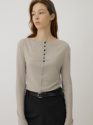 Button Detailed Sheer Wool T-shirt [Light Grey] - MANNON - Modalova