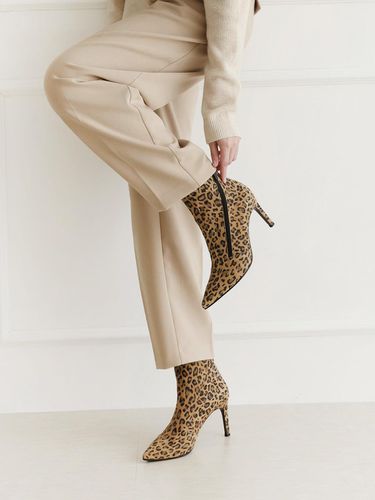 Leopard Print Leather Side Zip Ankle Boots [Leopard] (219101) - ODR - Modalova