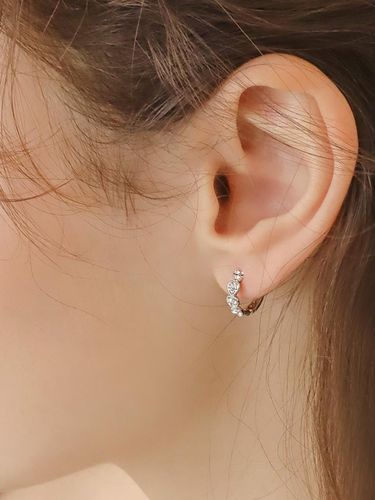 Petite Heart Cubic Earring - ENGBROX - Modalova