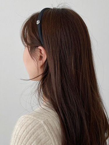 Vintage Satin Slim Cameo Hairband [] - oar - Modalova