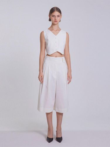 Versatile Tailored Vest [Ivory] - emilee F - Modalova