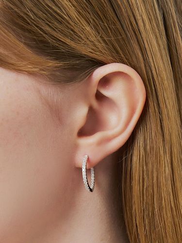 Radiant Cubic Earring - ENGBROX - Modalova