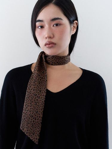 Silky Polyester Leopard Print Scarf [] - geegee - Modalova