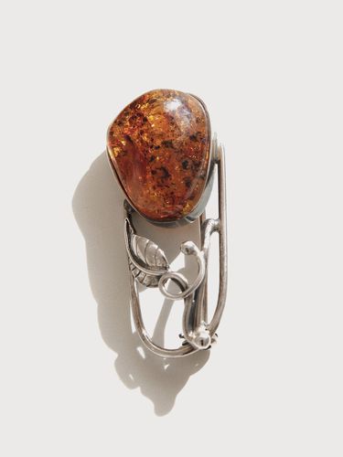 Sterling Silver Amber Leaf Brooch (BB0433) - J.Lauren - Modalova