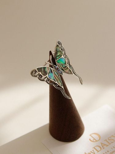 Butterfly Embroidery Sterling Silver Brooch [Silver] (Bb0401R) - J.Lauren - Modalova