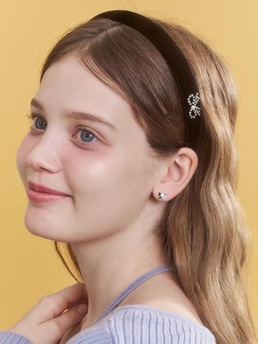 Velvet Shine Ribbon Hairband - ENGBROX - Modalova