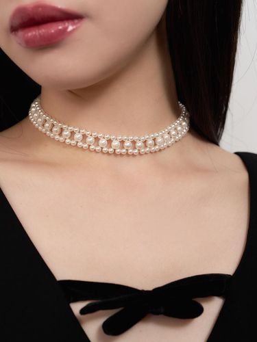 Pearl Delicate Lustrous Choker - geegee - Modalova