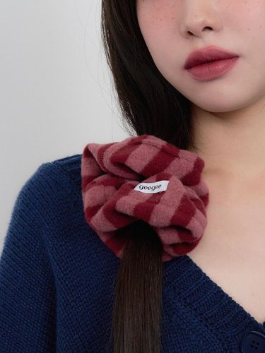 Fluffy Striped Oversized Scrunchie [] - geegee - Modalova