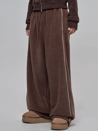 Fleece-lined Elastic Waist Straight Pants [Dark Brown] - chicks - Modalova