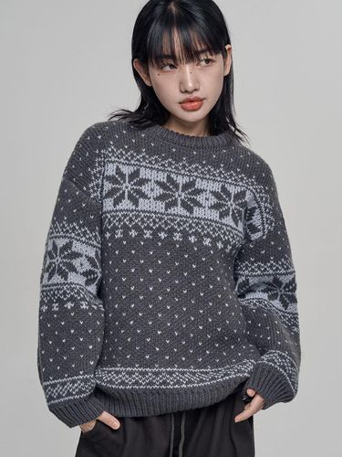 Nordic Pattern Overfit Round Knit [Charcoal] - chicks - Modalova