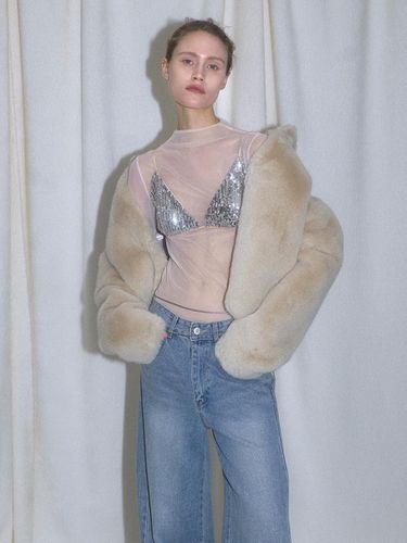 Furry Crop High Density Plush Jacket (JK-2996) - Atelier Nain - Modalova