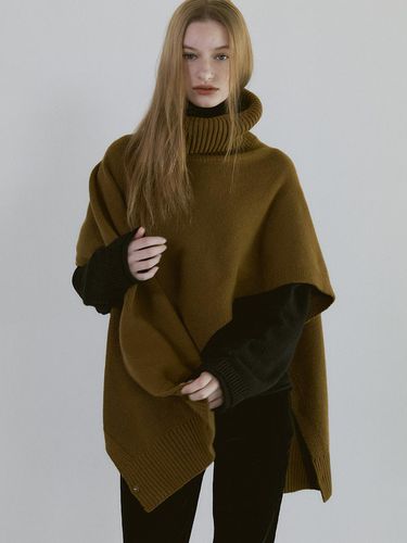 Cashmere Wrap Cape Knit [MOCHA] - STAYPEOPLE - Modalova