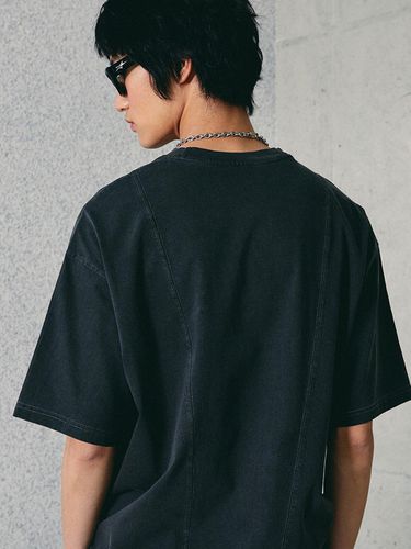 Basic Pigment Relaxed Fit T-Shirt [Charcoal] - GAKKAI UNIONS - Modalova