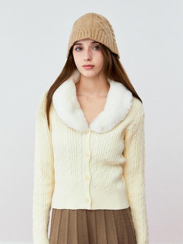 Fur Collar Cable Knit Cardigan [Beige] - koolkitten - Modalova