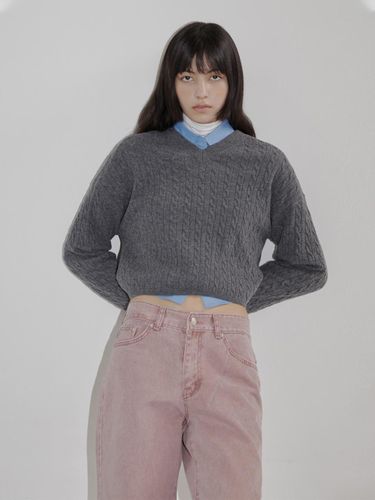 Cable V-Neck Wool Semicrop Knit [Pink] - pelote - Modalova